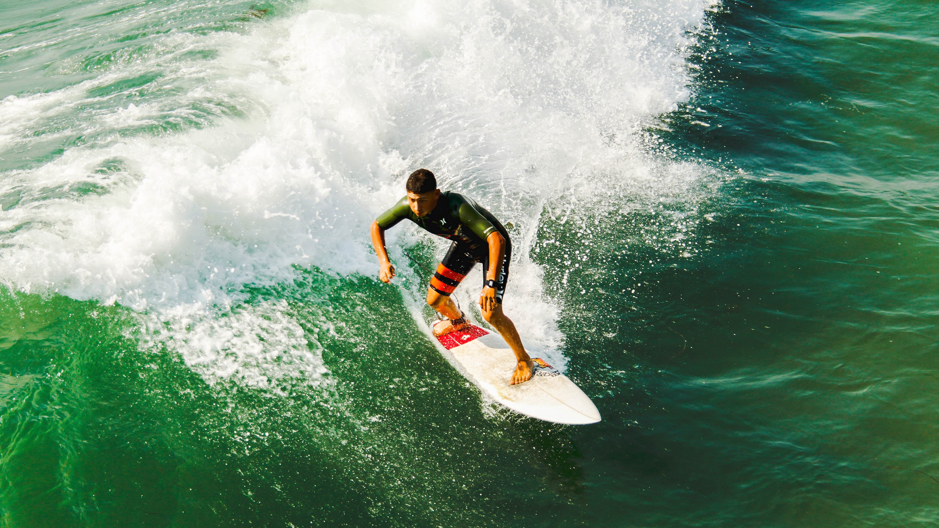 德国男子场地自行车选手在竞速赛中获得第六名,德国骑自行车